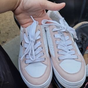 Guess White and Tan Women's Sneakers